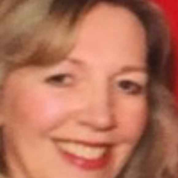 Meet your Posher, Sandra - Picture 1 of 1